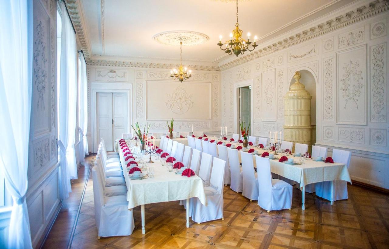 Palac Racot Kościan Exteriör bild