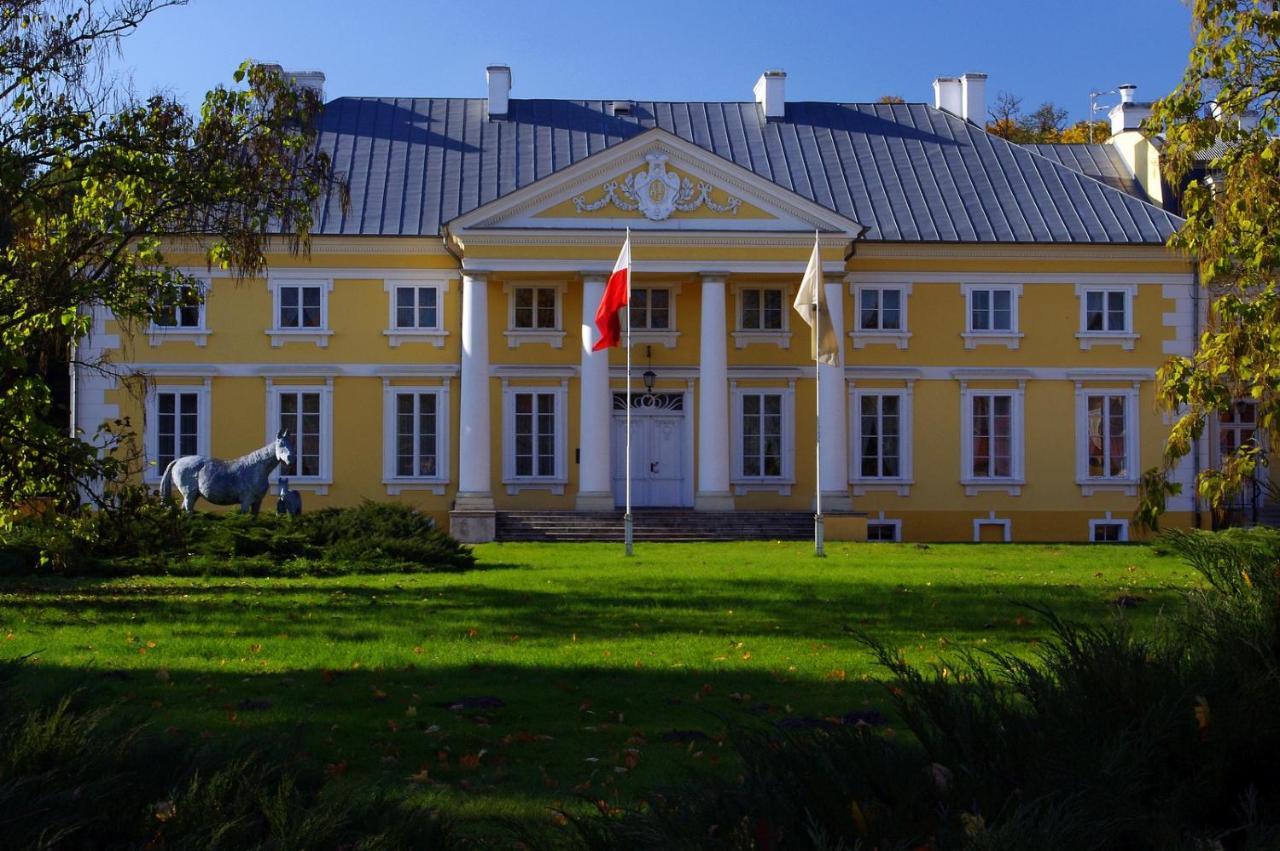Palac Racot Kościan Exteriör bild